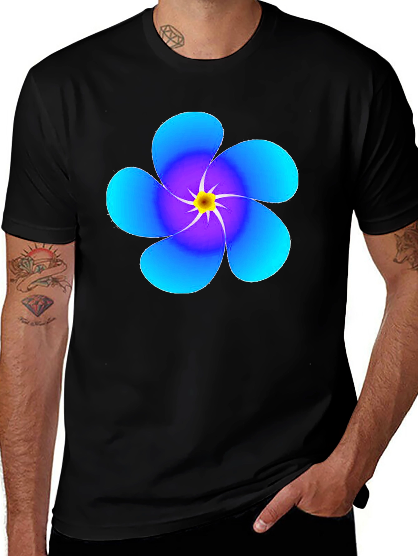Floral Print Black T-Shirt - Modern Style