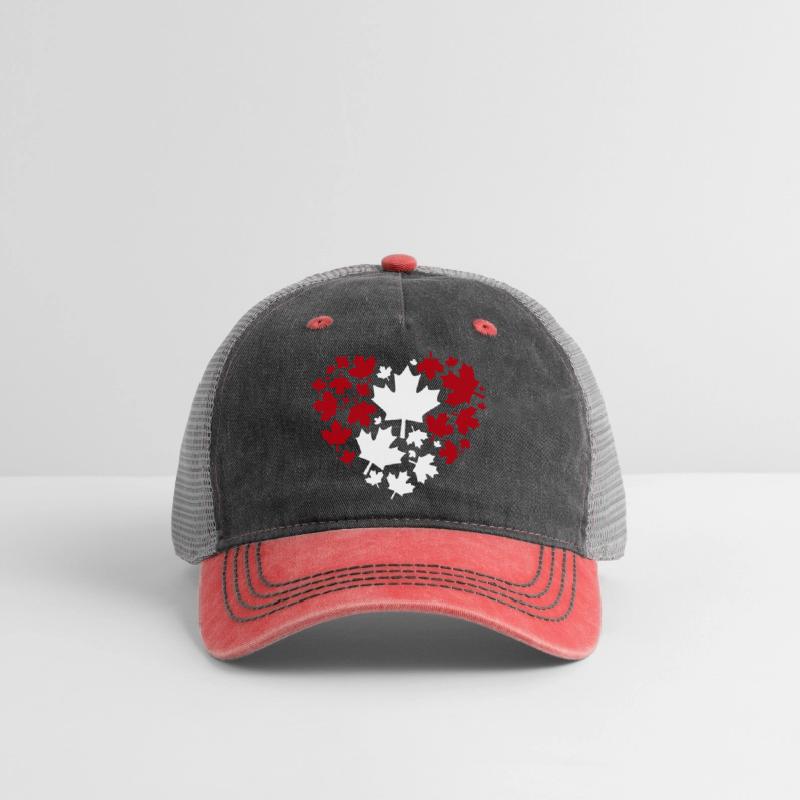 Heart-Shaped Maple Leaf Pattern