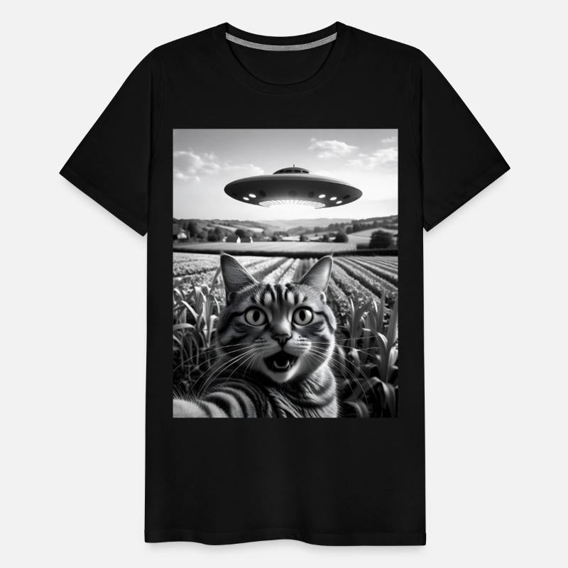 Ufo cat : Cat's Out-of-This-World Selfie